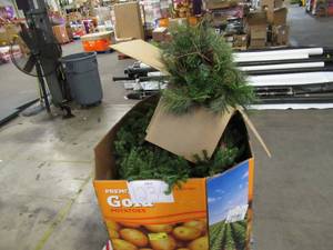 lot 123 image: Pallet of Store Overstock and Ecommerce Product and Returns
