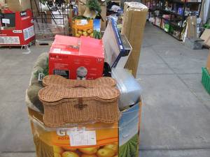 lot 124 image: Pallet of Store Overstock and Ecommerce Product and Returns
