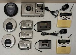 lot 19 image: CD Players, Cassette Players & Weather Radios   No Head Sets (View Photo)