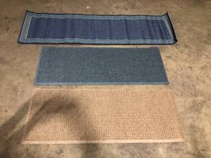lot 16 image: Lot of Assorted Rugs Various Models and Conditions  Customer Returns See Pictures