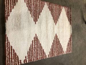 lot 35 image: Red Diamond Area Rug Customer Returns See Pictures