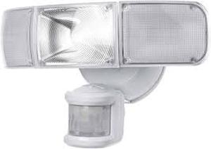 lot 57 image: Home Zone Security Mark 4 Triple Head Outdoor LED Motion Sensor Security light, 2600 Lumen Weatherproof Ultra Bright 5000K, White