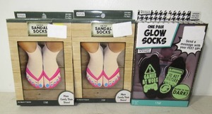 lot 30 image: Lot of 3 Zany Socks