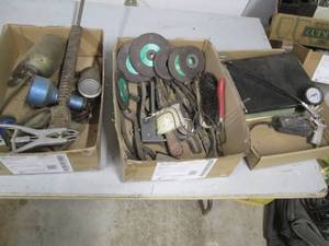 lot 51 image: Assorted tools...