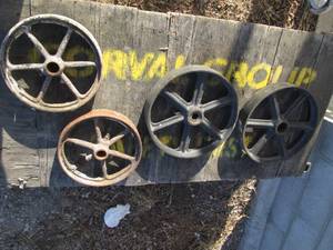 lot 56 image: Metal wheels...