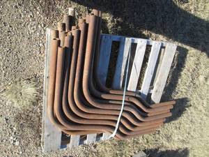 lot 64 image: Stantion parts - railing...