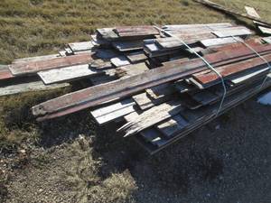 lot 74 image: Pallet of weathered barnwood...