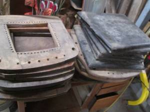 lot 112 image: Lot of chair seats for crafts...