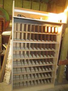 lot 116 image: Large cubby organizer, comes apart ...