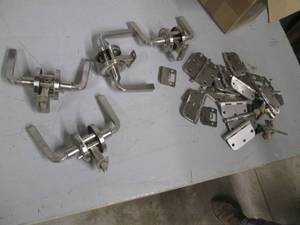 lot 125 image: 4 L Shaped door handles, complete w...