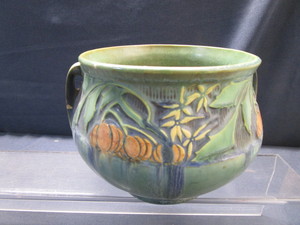 Roseville Baneda 1932 Green Planter