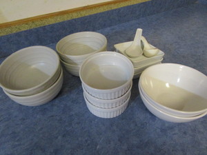 Rice Bowls, Ramekins, Sauce