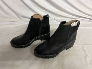 Universal Threads Boots - Size 9.5