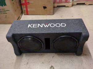lot 29 image: Untested Kenwood Dual 12-Inch Subwoofer Speaker Box with Carpet Finish