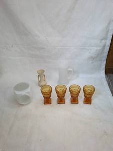 lot 55 image: Collection of 4 Amber Glass Tumblers, 1 White Mug, and 1 Decorative Vase