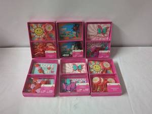 lot 81 image: Collection of 6 Valentines Day Party Favors