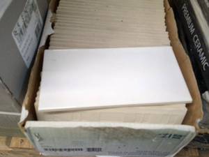 lot 121 image: 2 42-Piece Set of Marazzi Ceramic Wall Tiles