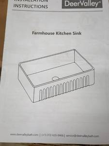 lot 158 image: DeerValley Farmhouse Kitchen Sink with Sink Grid and Basket Strainer - White