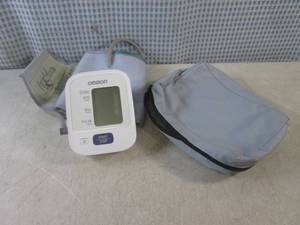 (EC1) Omron Blood Pressure Monitor ...