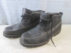 (BSB) Pair of Timberland Leather Bo...