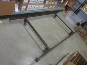 (BSB) Metal Twin Size Bed Frame...