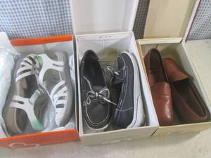 (F-3) 3 Pairs of Shoes Size 7...