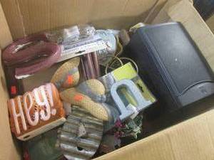 (A-2) Box of Misc Small Decor Etc...