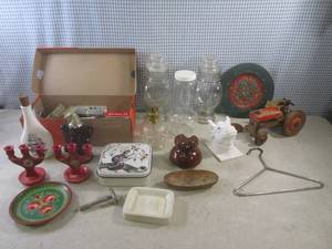 (EW4) Assortment of Vintage This an...
