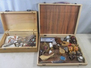 (CS) 2 Wood Boxes with Assorted Vin...