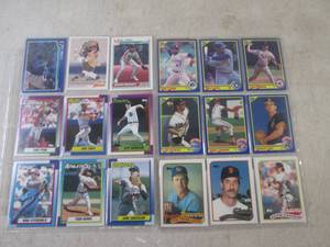 (FS) 2 Binder Sleeves of Baseball C...