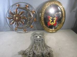 (EW5) Wall Decor and Mirror with Bu...