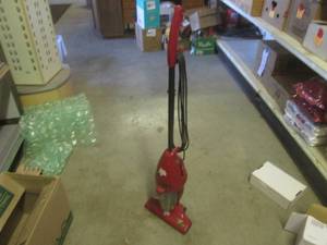 (F-3) Dirt Devil Jaguar Upright Vac...
