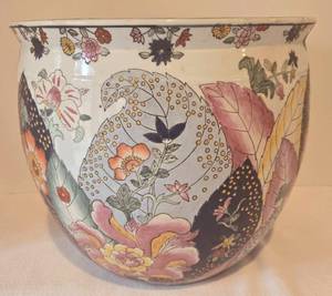 lot 30 image: Vintage Chinese Porcelain Tobacco Leaf Koi Fish Bowl Signed Planter