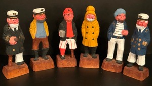 lot 82 image: Vintage Wood Carved and Painted SEAMEN Pirates, Fishermen, Captains & More - Qty 6