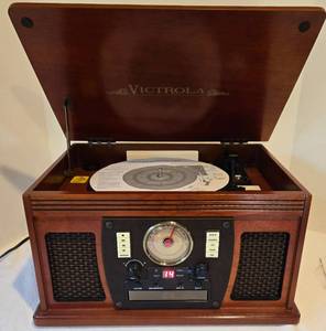 lot 95 image: VICTOROLA 7 in 1 Nostalgic Entertainment Center