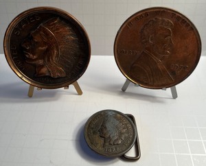 lot 17 image: Vintage Larger Than Life US PENNIES Indian Head & Lincoln Medallions