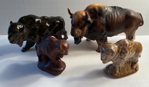 lot 64 image: Vintage Lot of Ceramic BUFFALO Figurine Souvenirs Including One by Rosemeade - Qty 4