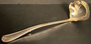 lot 129 image: Vintage GORHAM Silver Plated Ladle - Heritage Pattern