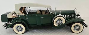 lot 155 image: 1932 CADILLAC V16 SPORT PHAETON by Danbury Mint 