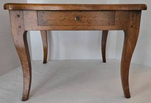lot 204 image: Vintage French Provincial Small End Table wDrawer 