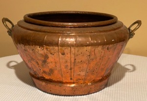 lot 270 image: Antique Solid Copper Large Planter With Lion Faced Handles Aged Patina