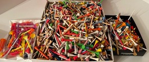lot 286 image: Hundreds of Vintage Advertising & Golf Courses GOLF TEES made out of Wood & Plastic