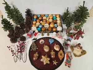 lot 279 image: Vintage Christmas Ornaments, Mini Trees, and Pinecones with Bonus