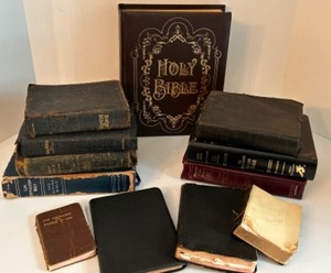lot 312 image: Vintage & Antique Lot of BIBLES Some w Leather Covers - Qty 12