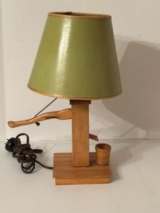 lot 344 image: Vintage WISHING WELL Wood Crafted Table Lamp Mid-Century Era