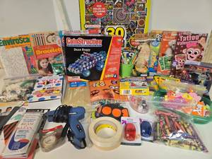 lot 365 image: All Things Art, Crafts, & Creativity