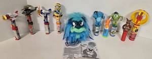 lot 366 image: Vintage Light Up Talker Candy Container Toy Lot & Grumblies Toy - Qty 11