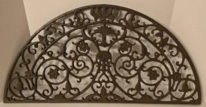 lot 382 image: Vintage Cast Iron Doormat Grate