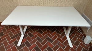 lot 384 image: IKEA Trotten Sit Stand Desk Table In White Excellent
