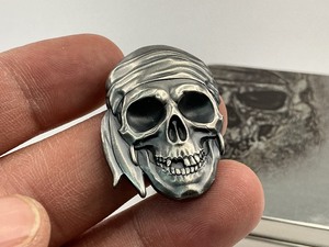 2017 Silver Pirate Skull (1oz)